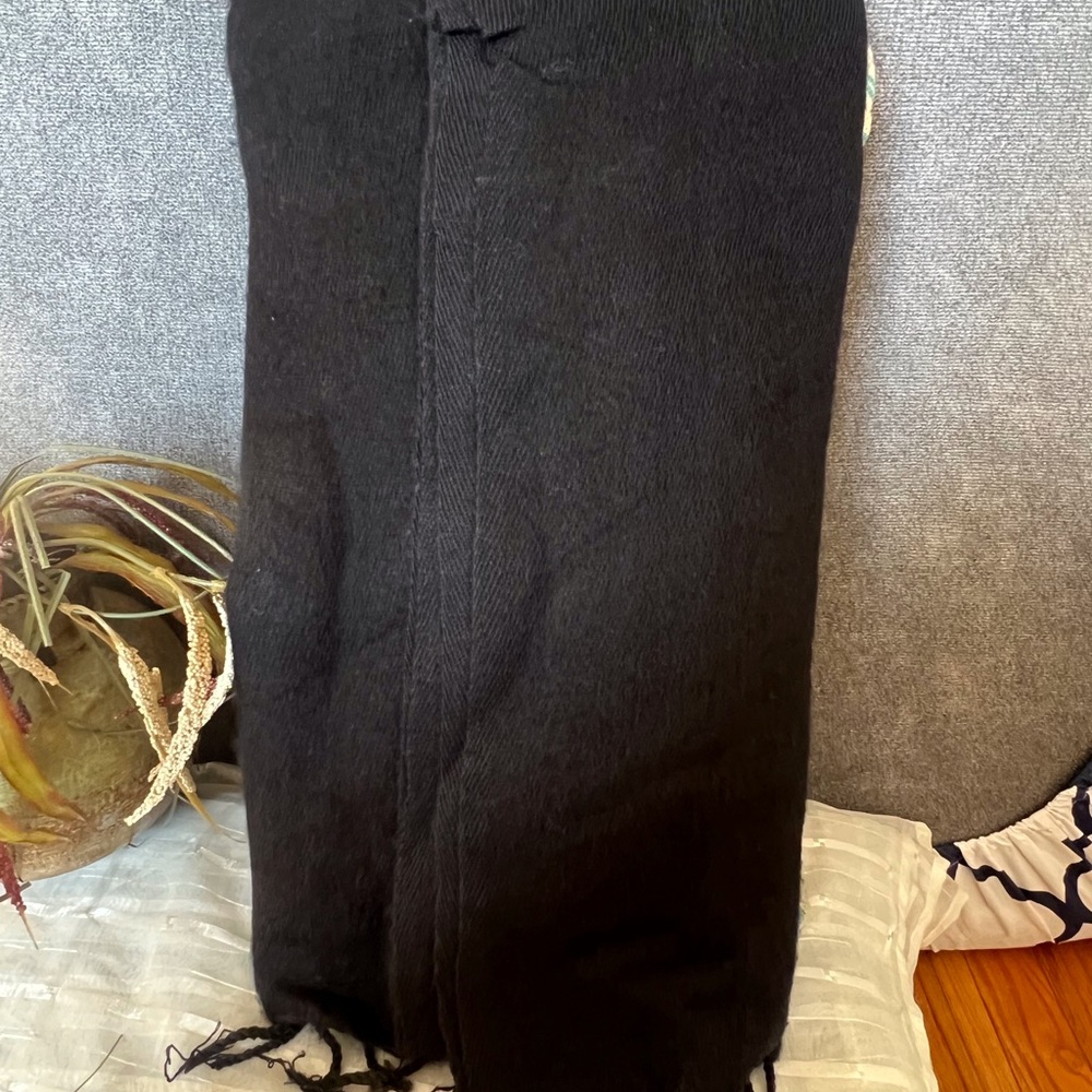 Black Handloomed Himalayan Yak Wool Shawl Scarf Throws Blanket View 2